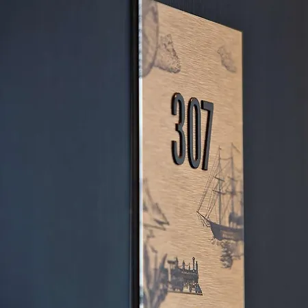 Western Graslin Ναντ